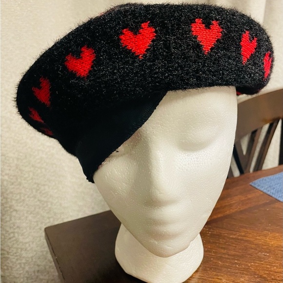 Anthropologie‎ Maeve Red Heart Beret Black Fuzzy Knit O/S NWT Romantic Hat main image 4
